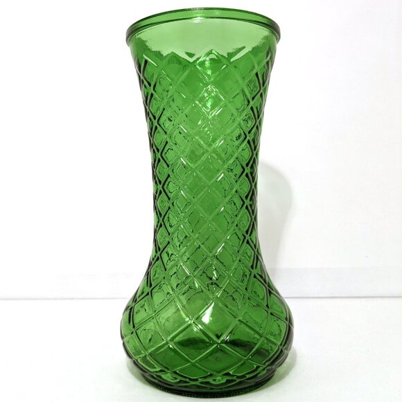 Emerald Green Vase Vintage Hoosier Glass 9 3/4" Tall Quilted Diamond 4081 USA - Picture 3 of 12